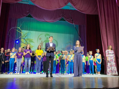 Концертная программа «С теплом и лаской к человеку».